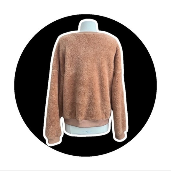 Zoe + Liv Warm and Cozy Teddy Bear Sweater - Picture 3 of 5